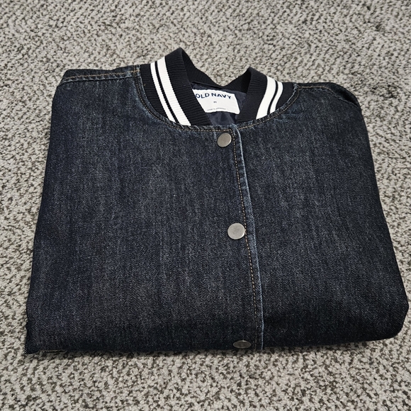 NWOT: Women's Old Navy Oversized Jean Bomber Jacket - Medium - Picture 11 of 11